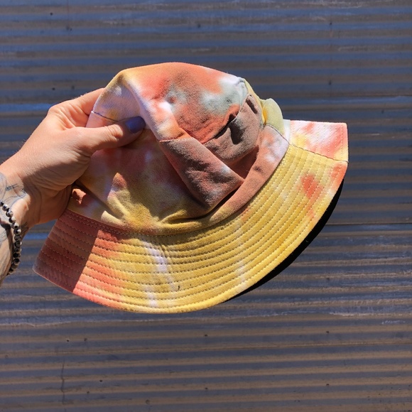 RESTOCK 🚨 Rincon Reversible Tie Dye Bucket Hat - Picture 10 of 13